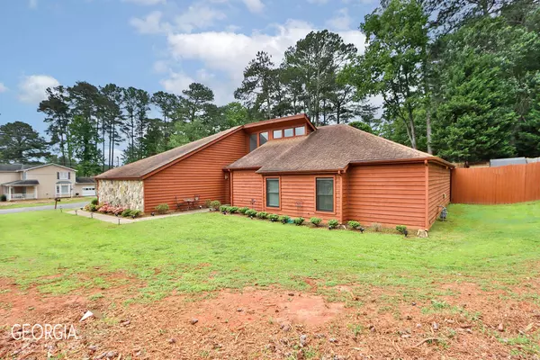 Lilburn, GA 30047,1475 Pounds RD SW