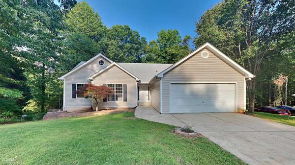 320 Wild Turkey LN, Locust Grove, GA 30248