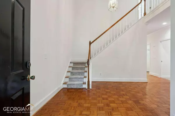 Sandy Springs, GA 30328,5996 Mitchell RD #20