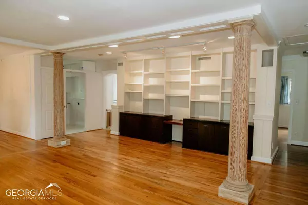 Atlanta, GA 30345,2362 Greenglade RD