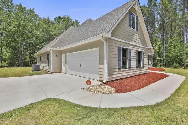 Senoia, GA 30276,242 Roberts Pond RD