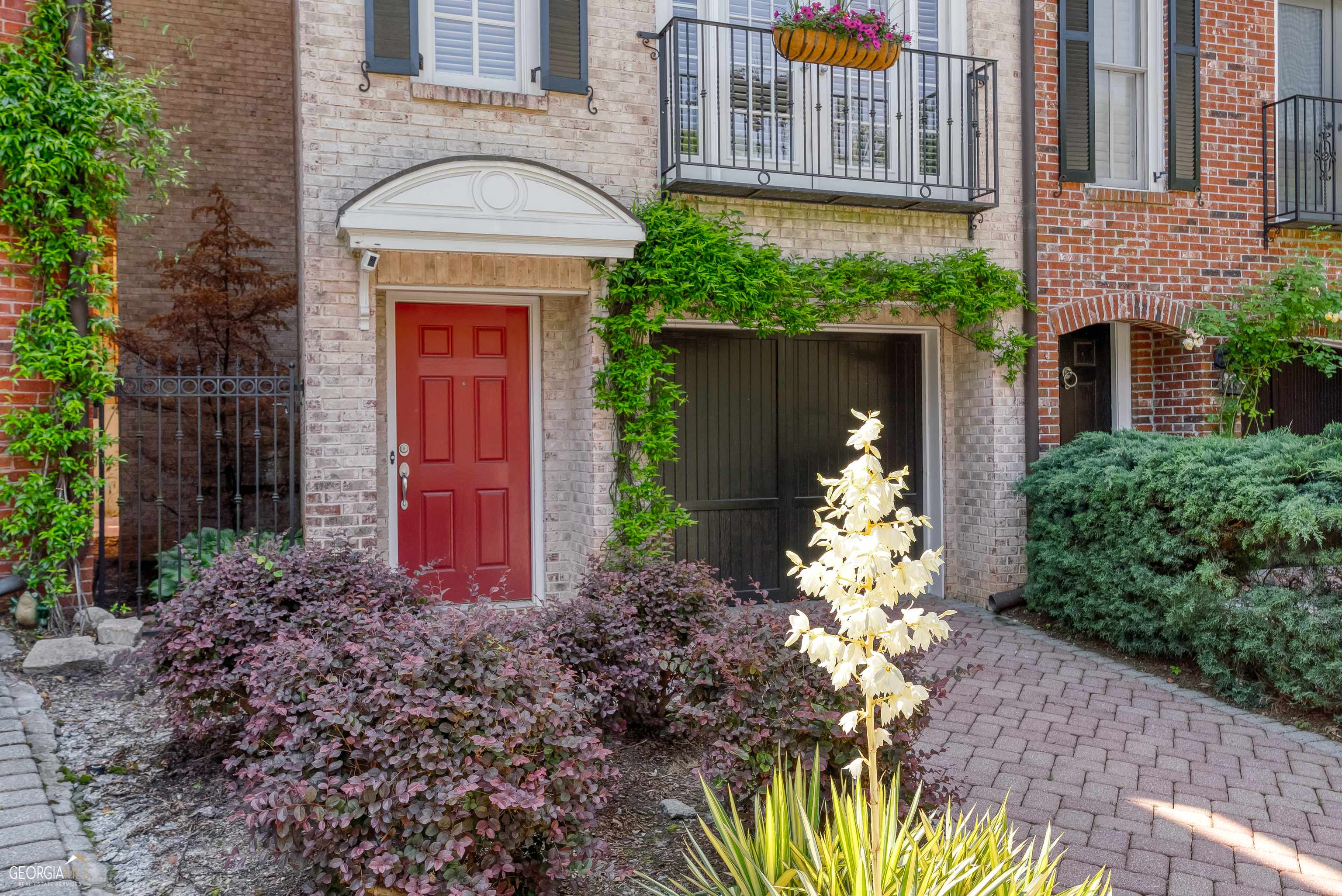 Atlanta, GA 30305,3275 Buckhead Forest Mews NE #17