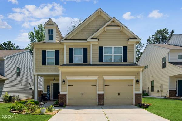 1011 Shadow Glen DR, Fairburn, GA 30213