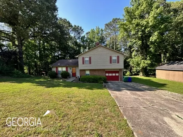 5318 Rocky Pine, Lithonia, GA 30038