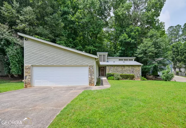 2920 Cedar Knoll, Roswell, GA 30076