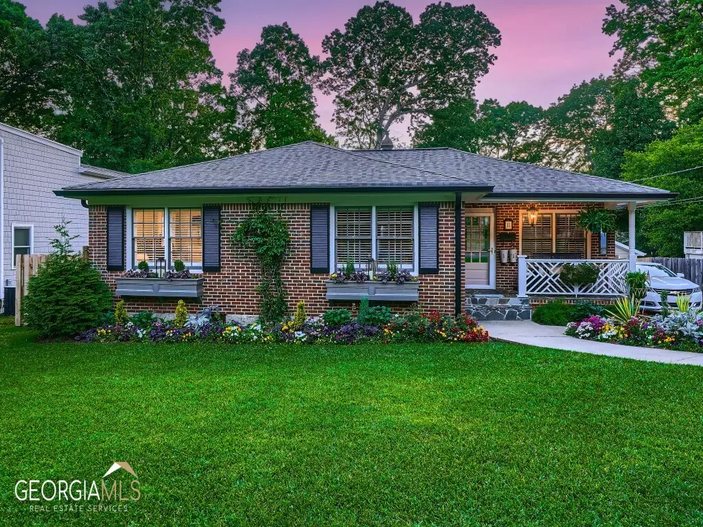 Avondale Estates, GA 30002,11 Sussex