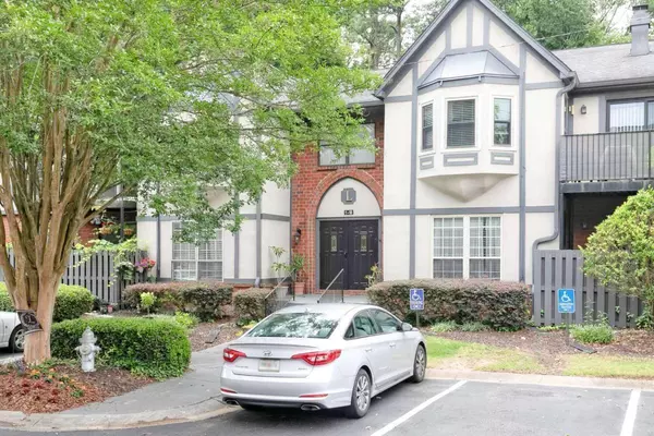 6851 Roswell RD NE #L9, Sandy Springs, GA 30328