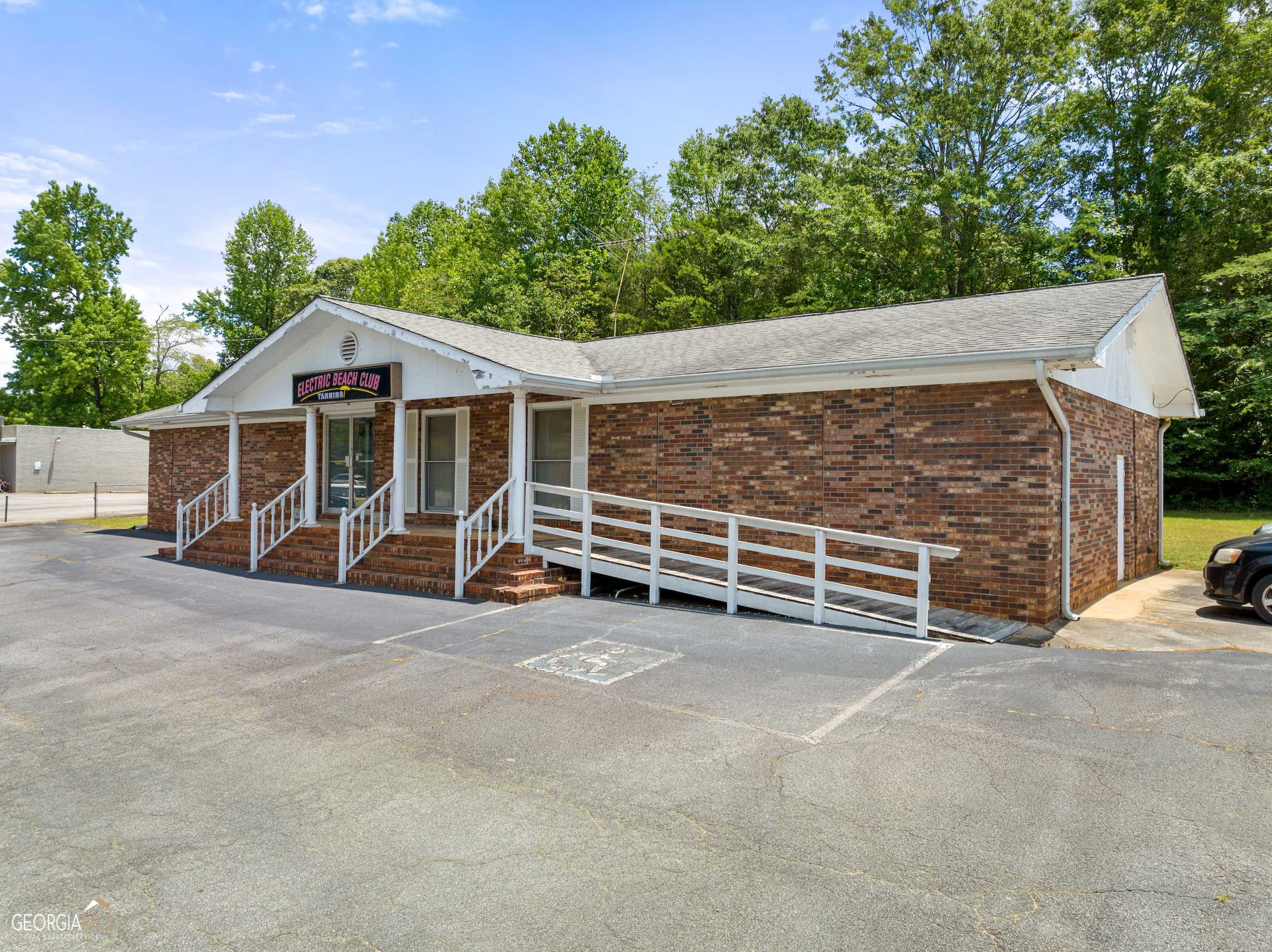 2696 Cleveland HWY, Gainesville, GA 30506