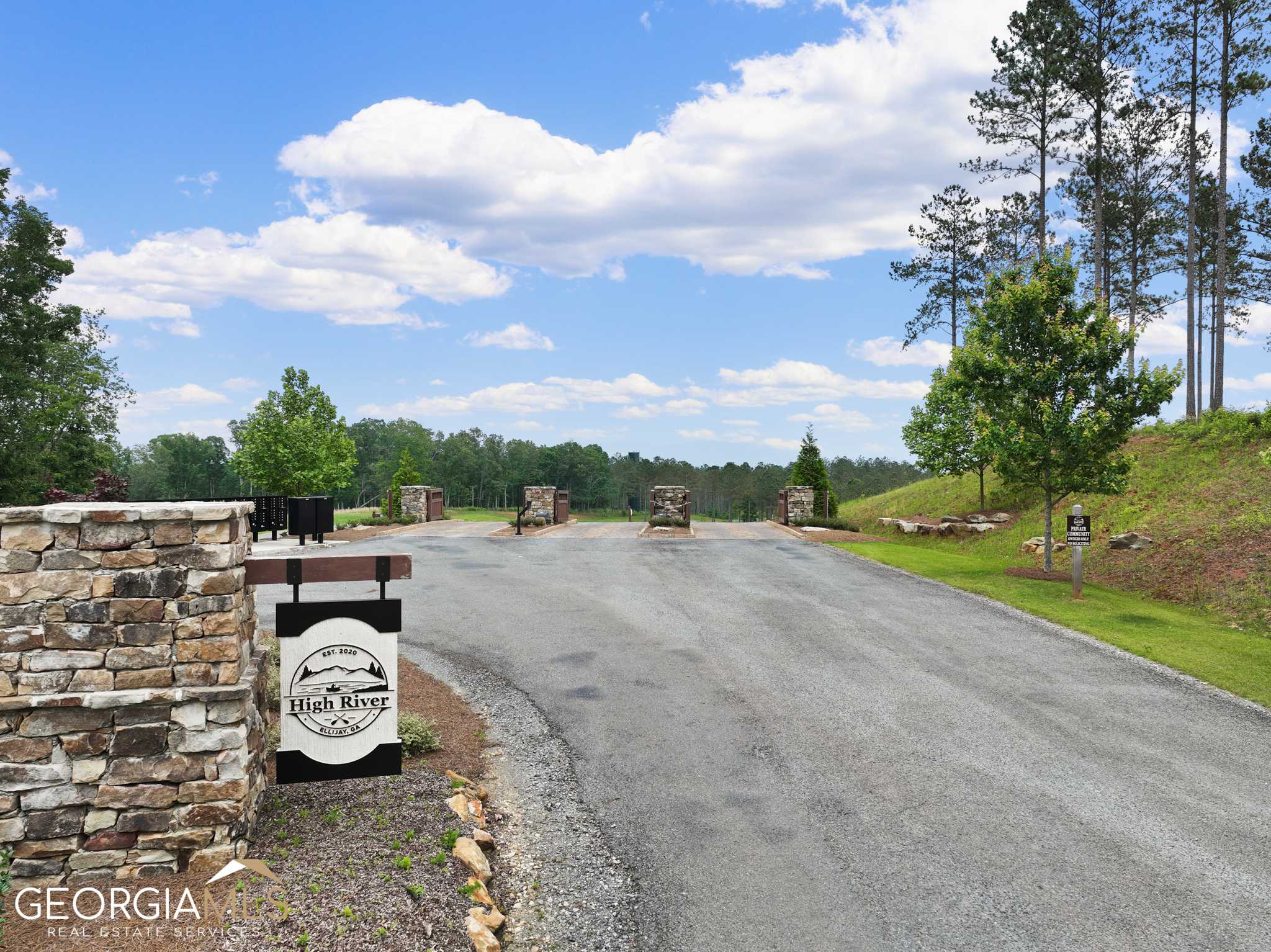 Ellijay, GA 30540,287 Waters Edge