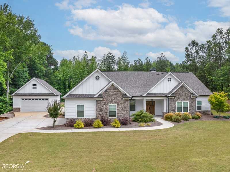 364 Ashley Glen DR, Williamson, GA 30292