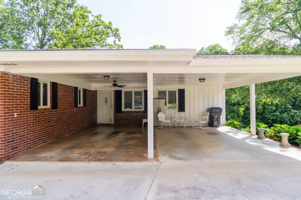 Lula, GA 30554,6022 Cobb ST