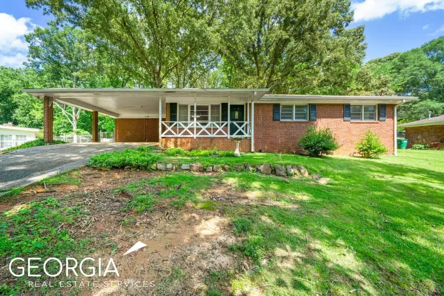 6049 Terry LN, Austell, GA 30168