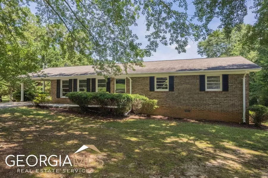 86 Indian DR, Eastanollee, GA 30538