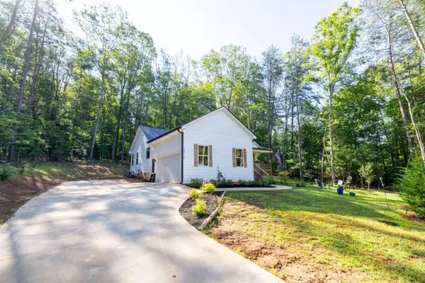 2370 Frogtown RD, Dahlonega, GA 30533