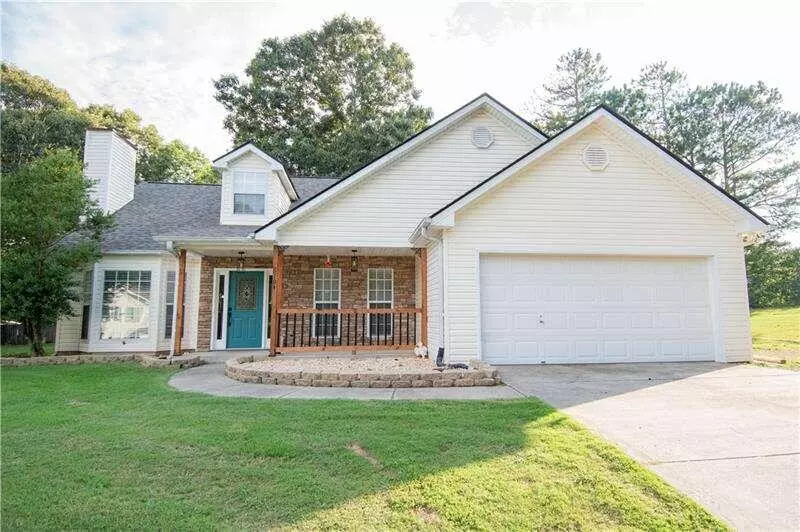 6104 Live Oak DR, Flowery Branch, GA 30542