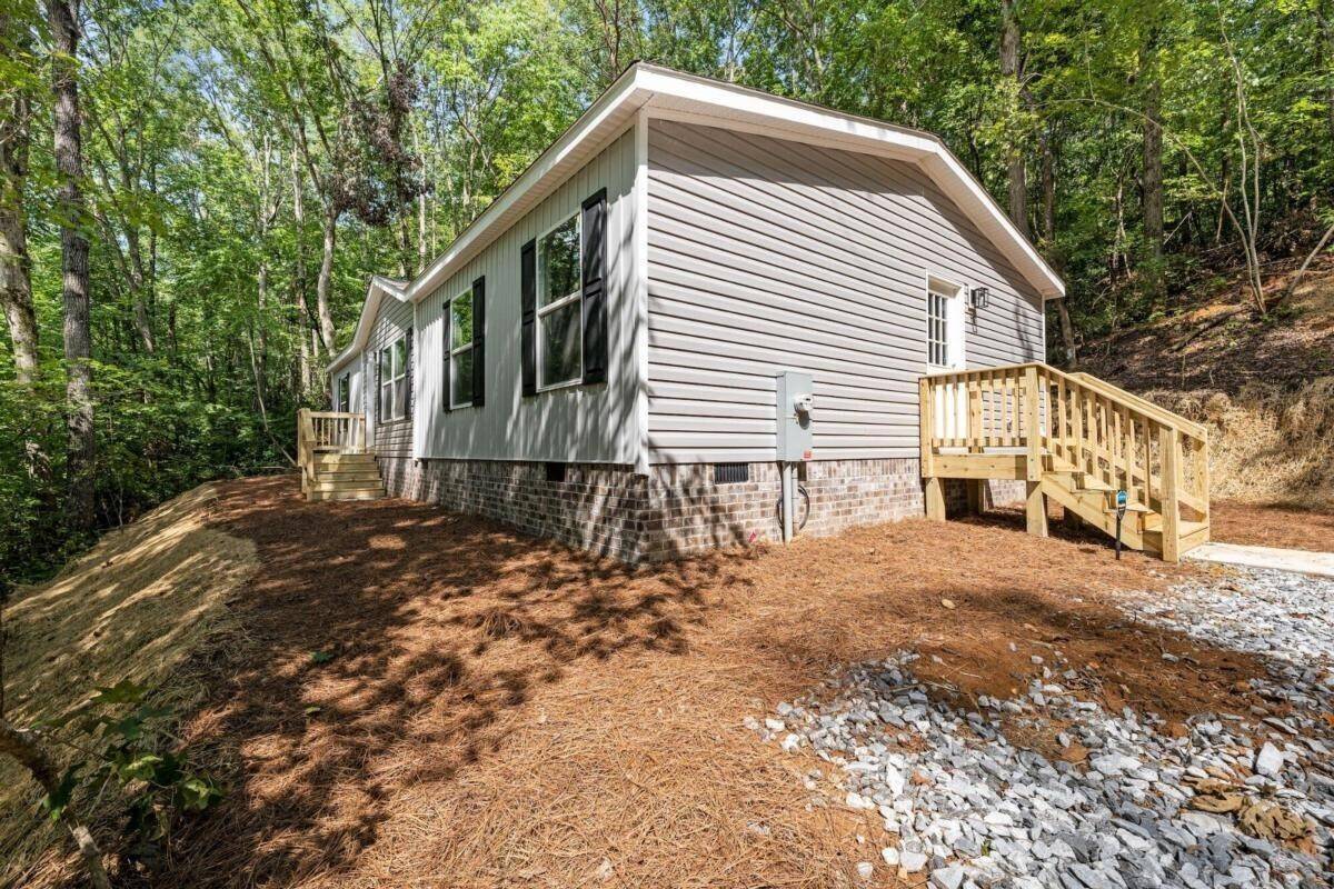 500 Wahoo Creek RD, Murrayville, GA 30564