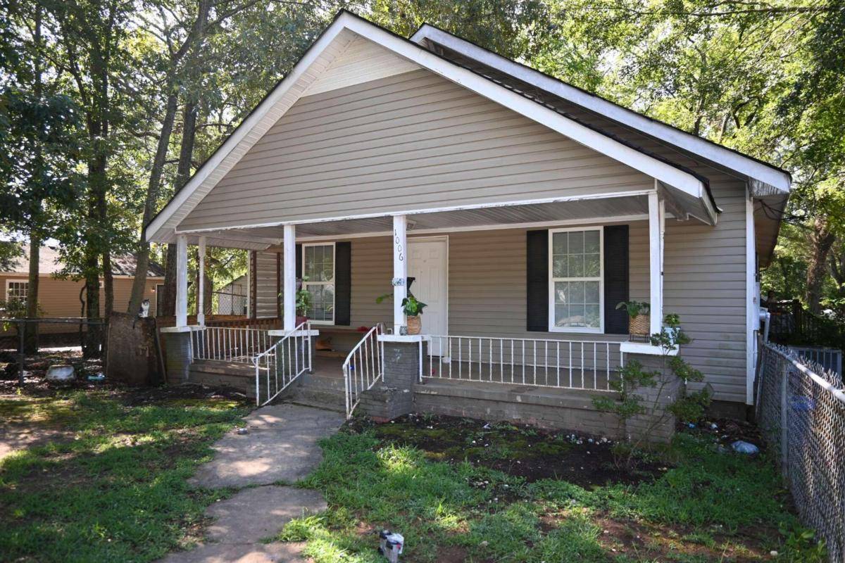 1006 West College ST, Griffin, GA 30224
