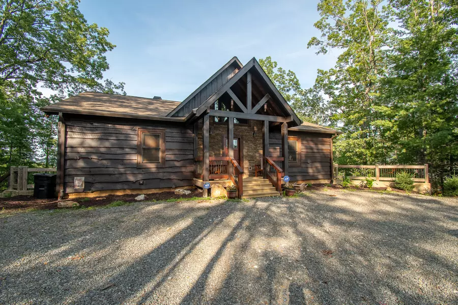 31 Little Creek Overlook, Blue Ridge, GA 30513