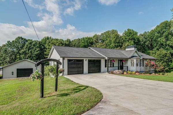 327 Fate Conn, Canton, GA 30114