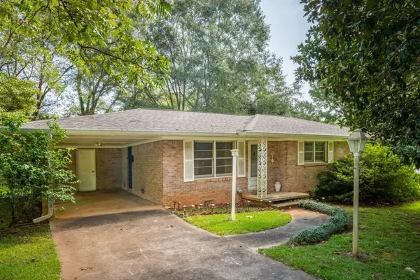 959 Pine Roc, Stone Mountain, GA 30083