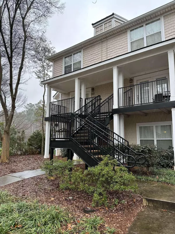 1035 Barnett Shoals, Athens, GA 30605