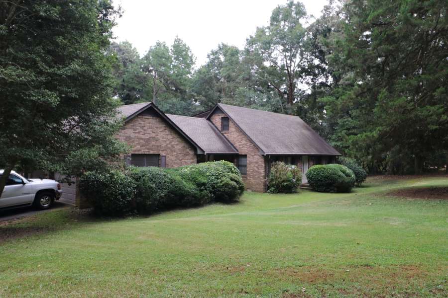 5247 Highway 106 S, Hull, GA 30646