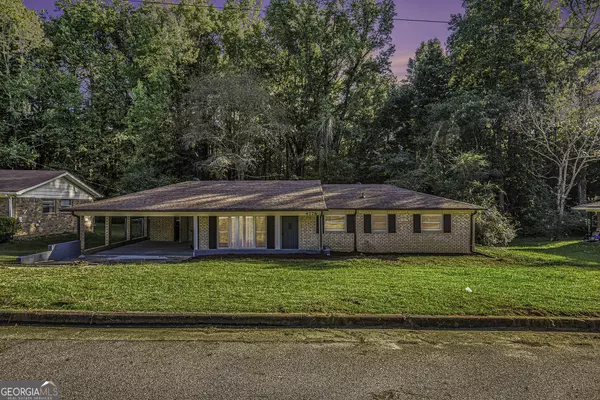 4776 Apache TRL SW, Atlanta, GA 30331