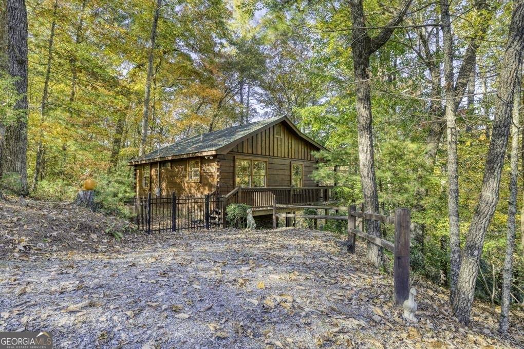 252 Granny Branch DR, Blue Ridge, GA 30513
