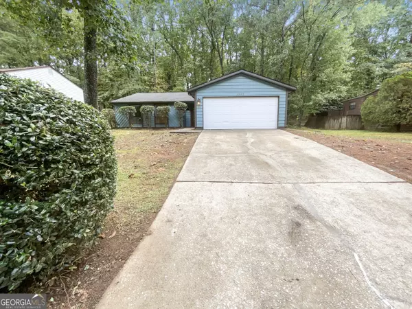 5207 Martins Crossing, Stone Mountain, GA 30088