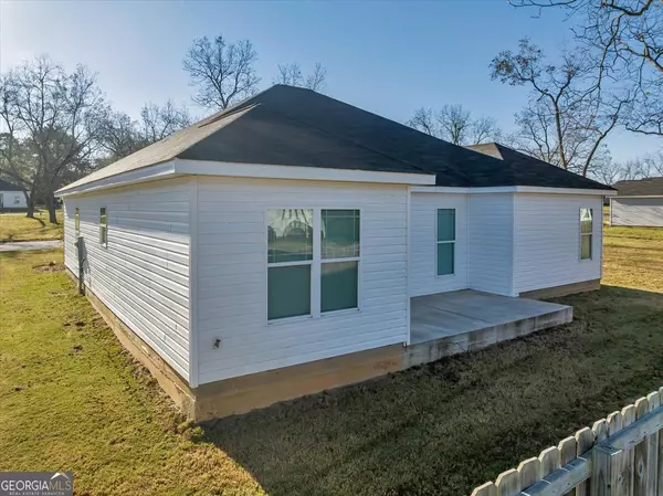 Cochran, GA 31014,106 Village CIR