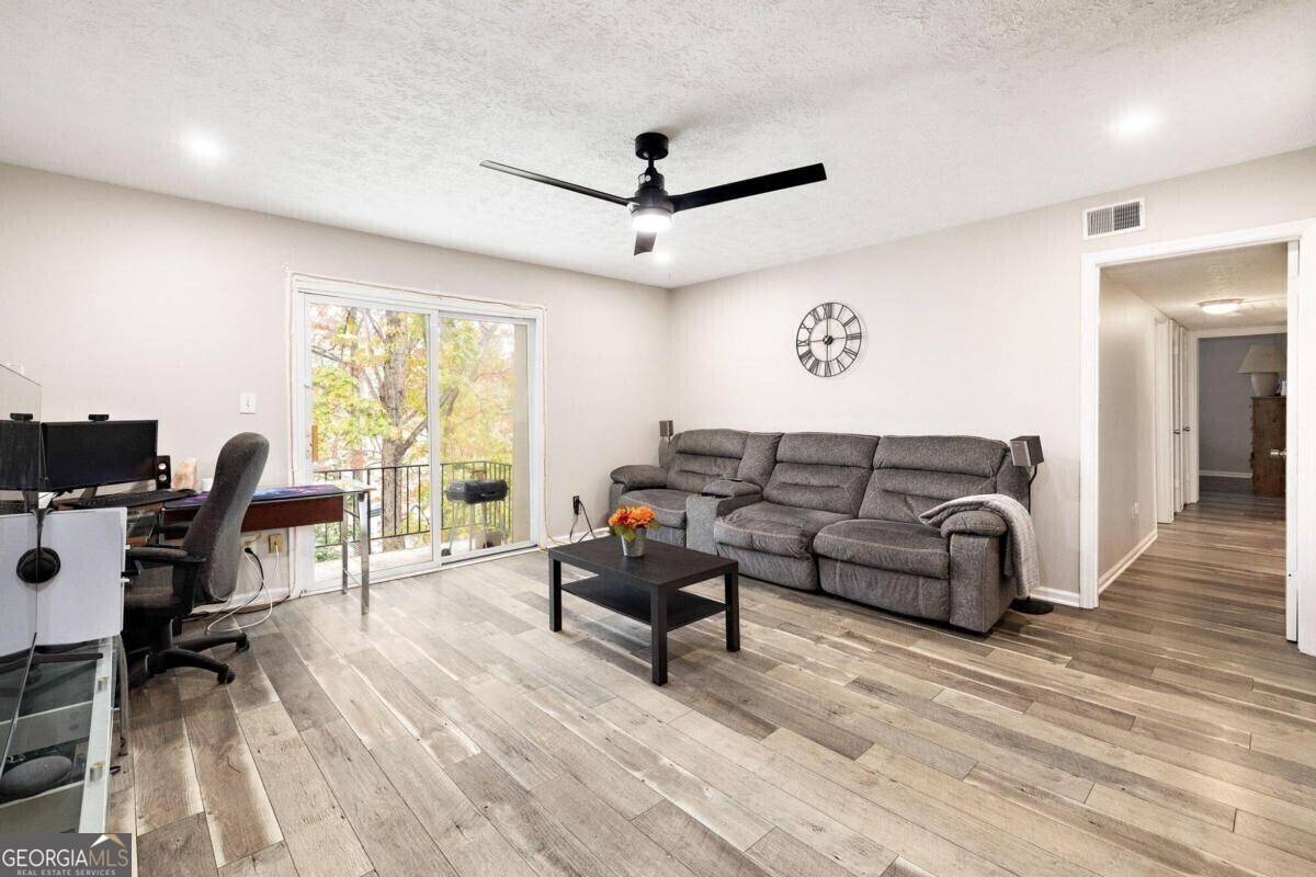 Atlanta, GA 30328,725 Dalrymple RD #8I