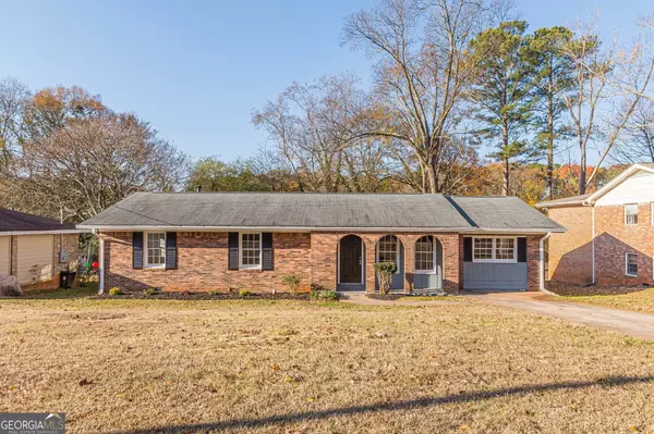 930 Parkstone, Stone Mountain, GA 30083