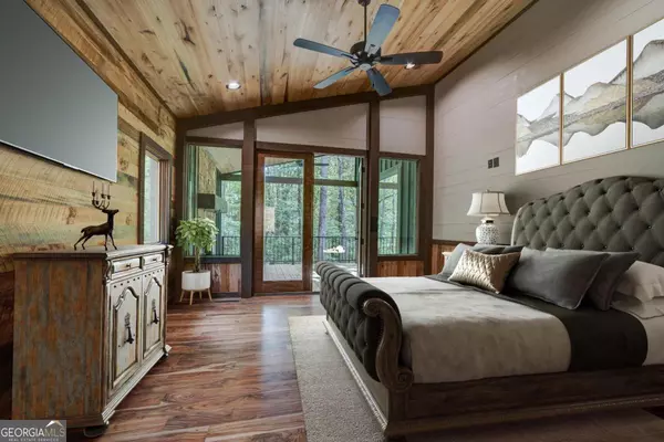 245 Oneida CIR Ellijay, GA 30540