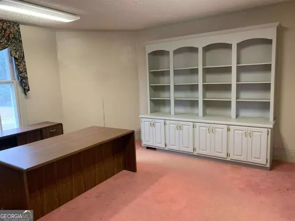 Cochran, GA 31014,119 1st ST