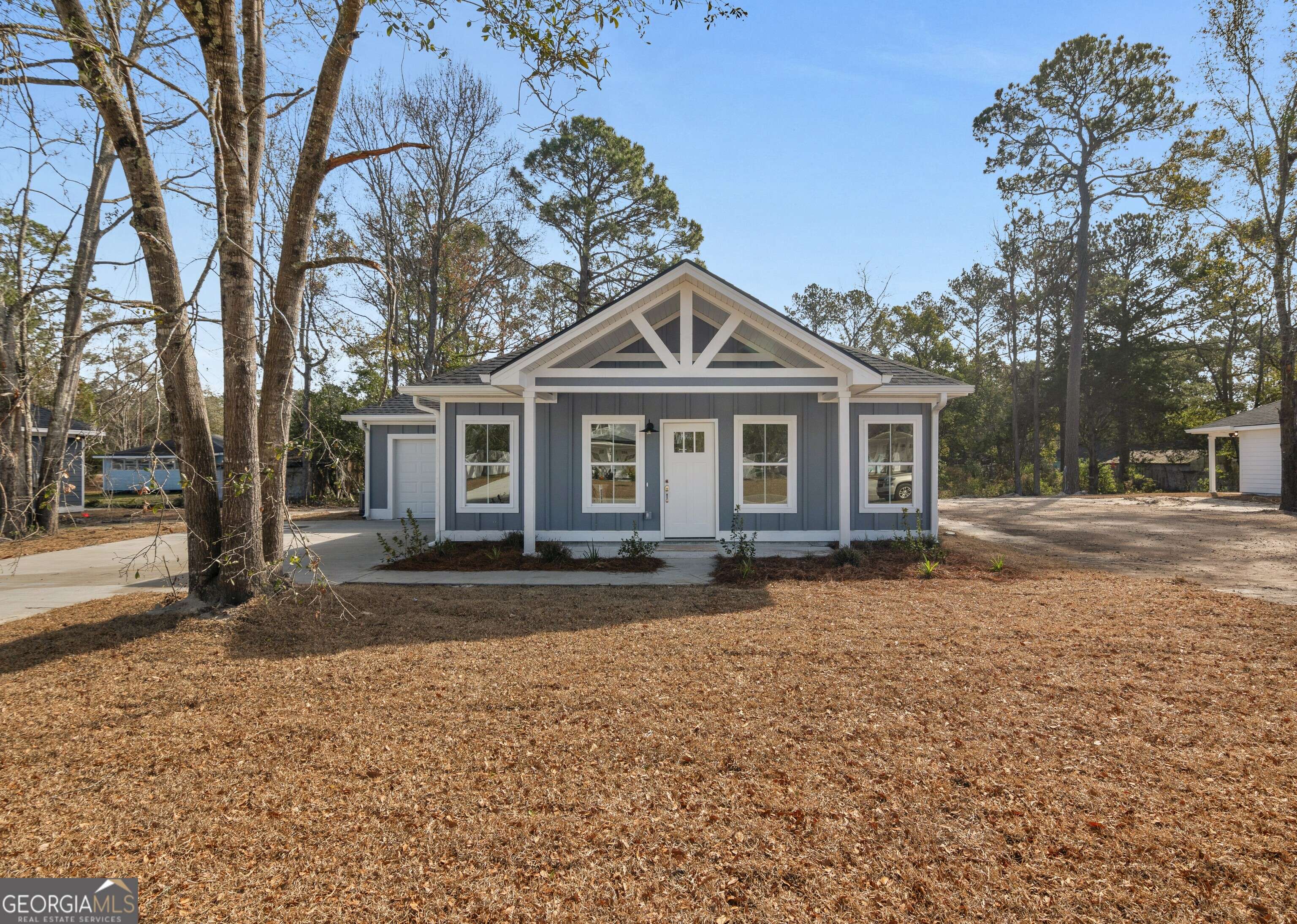 1670 Ashantilly DR, Darien, GA 31305