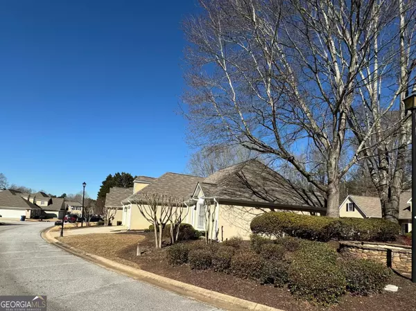 Newnan, GA 30265,13 Village