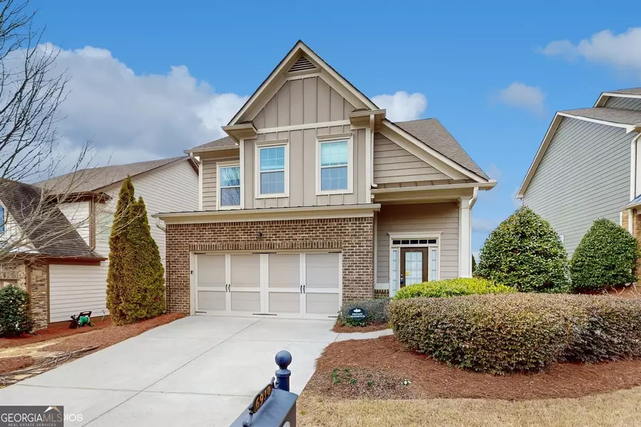 6910 Golden Bud LN, Flowery Branch, GA 30542