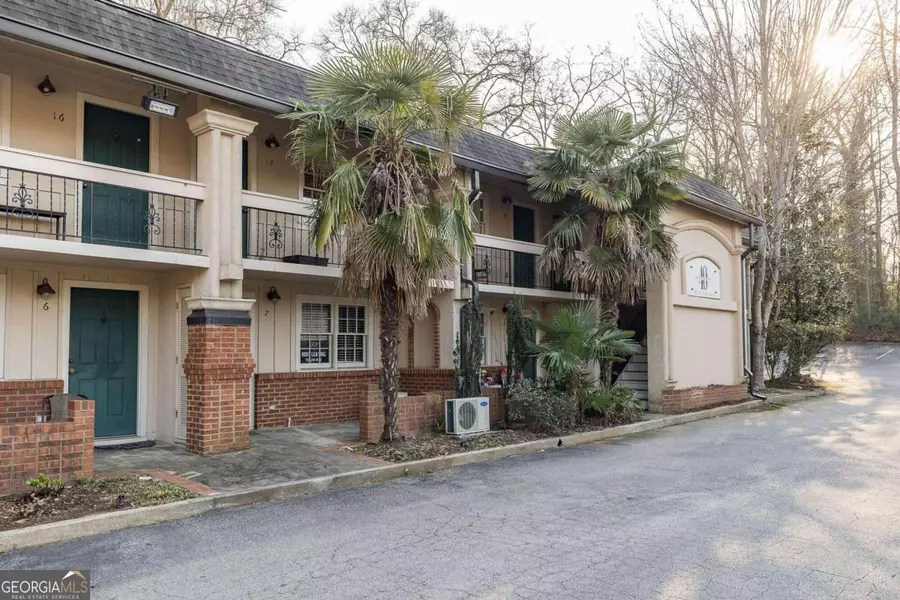 655 Campus RD #8, Athens, GA 30605