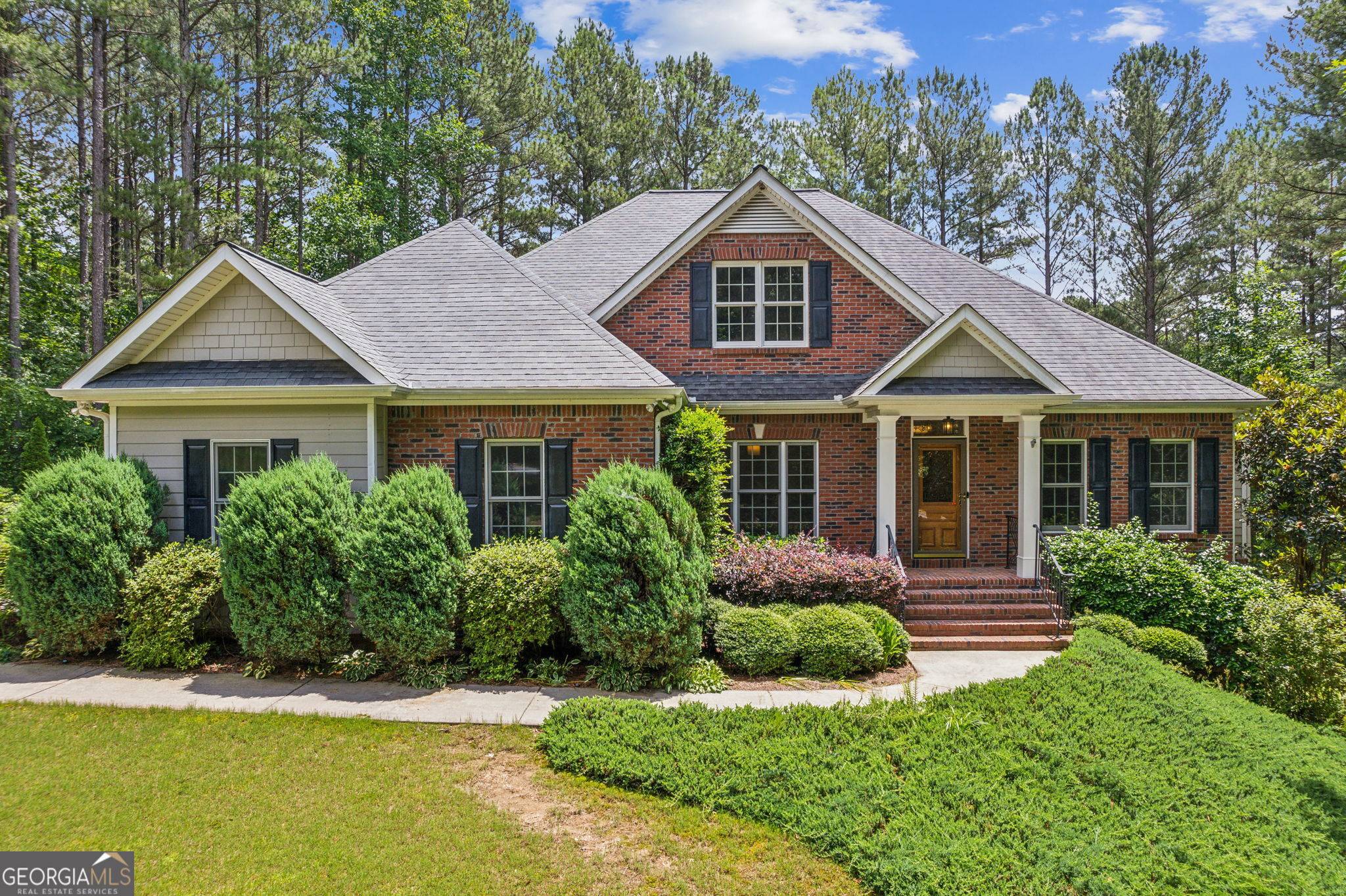 416 Golden Delicious RD, Clarkesville, GA 30523