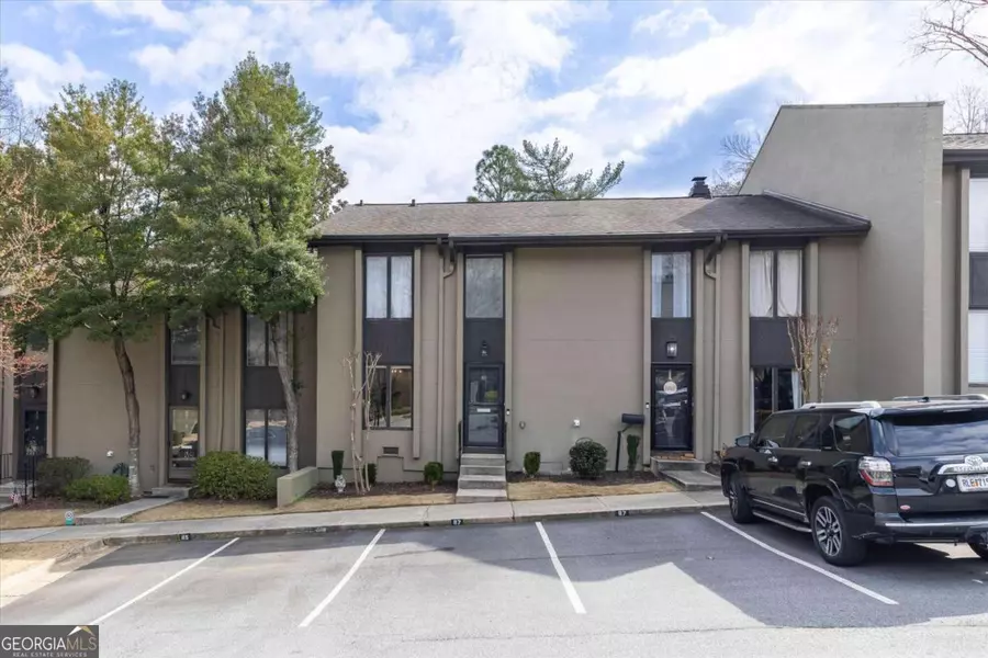 89 Ivy, Atlanta, GA 30342