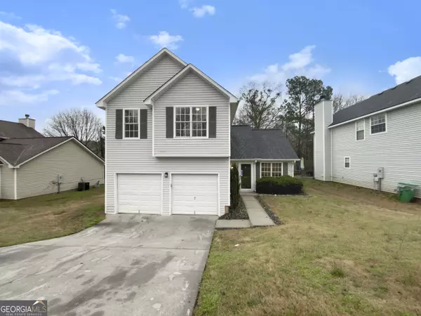 2717 Ward Lake, Ellenwood, GA 30294