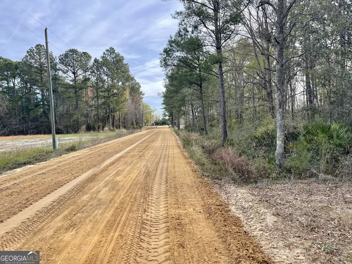 Jesup, GA 31545,65 Three C RD