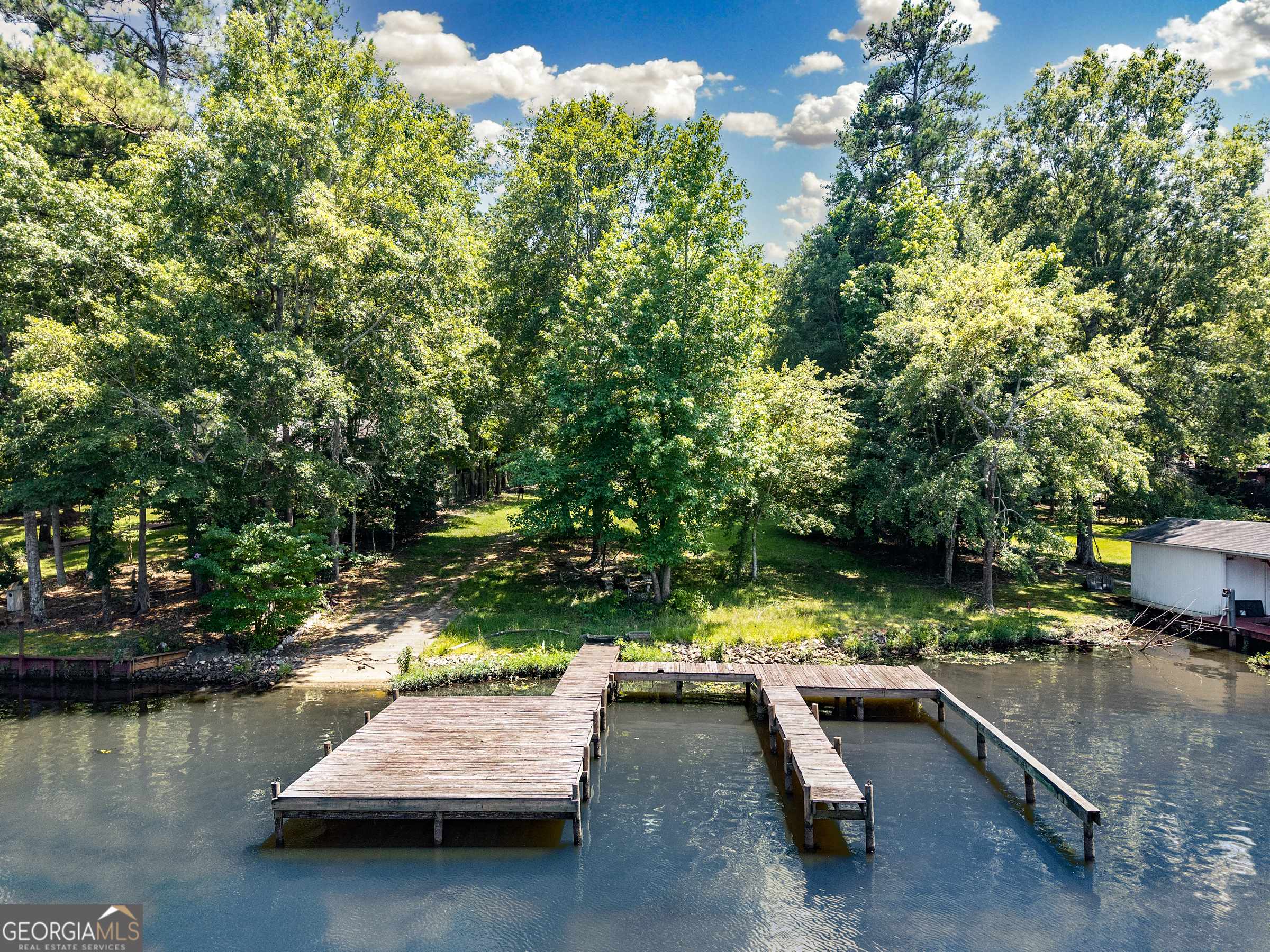 909 South Steel Bridge RD, Eatonton, GA 31024