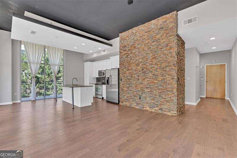 Atlanta, GA 30341,3400 Malone DR #114