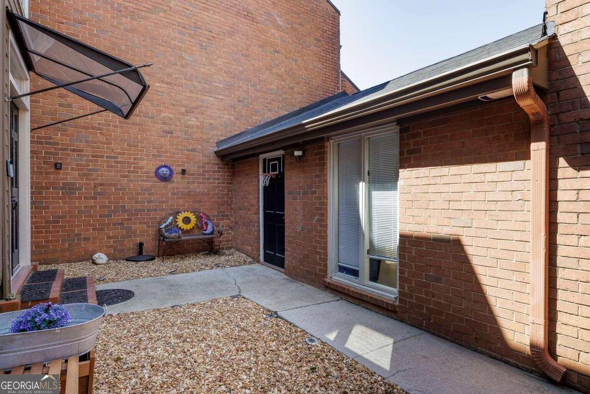 Atlanta, GA 30342,47 Willow NE