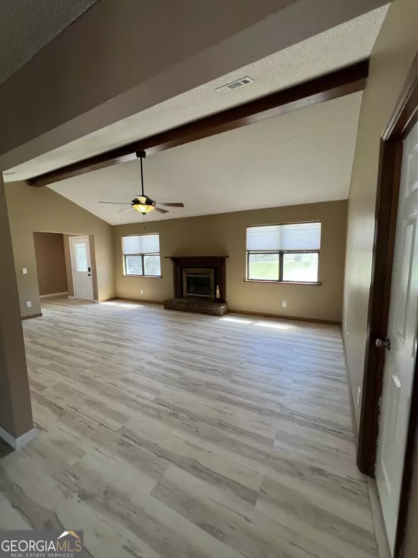 Warner Robins, GA 31088,103 Whisper CT