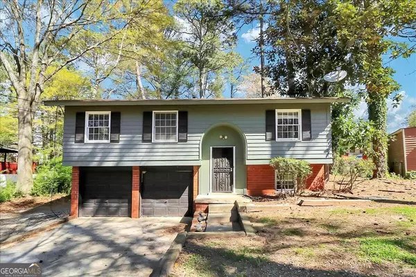 908 Pinecrest CV, Forest Park, GA 30297