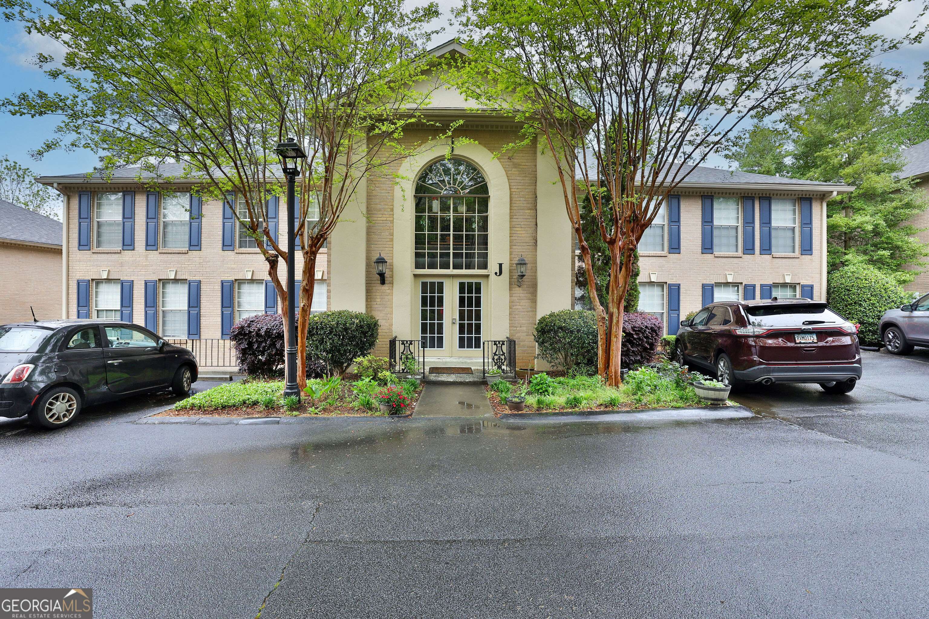 Atlanta, GA 30328,750 Dalrymple RD #J2