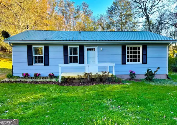 182 Hughes ST, Mccaysville, GA 30555