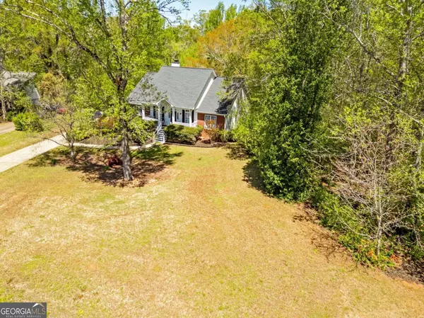 Hoschton, GA 30548,74 Indian Creek WAY
